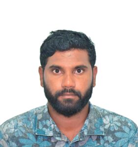 މާލޭ ބަނދަރު ކައިރީގައި ހިނގި ކޮޅުވެއްޓިއެއް ބަންޑުން ޖަހާލި ހާދިސާގައި ދިވެހި ޒުވާނަކު ނިޔާވެއްޖެ