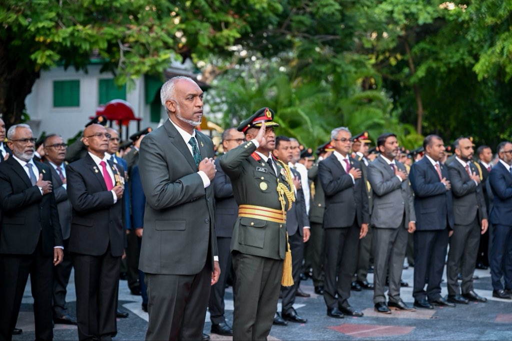 ނަސްރުގެ ދުވަހުގައި ރައީސް: ވަތަނުގެ ކުރިއެރުމަށް މުރާލިކަމާއެކު ހިދުމަތްކުރާ އިހްލާސްތެރީން ބޭނުން