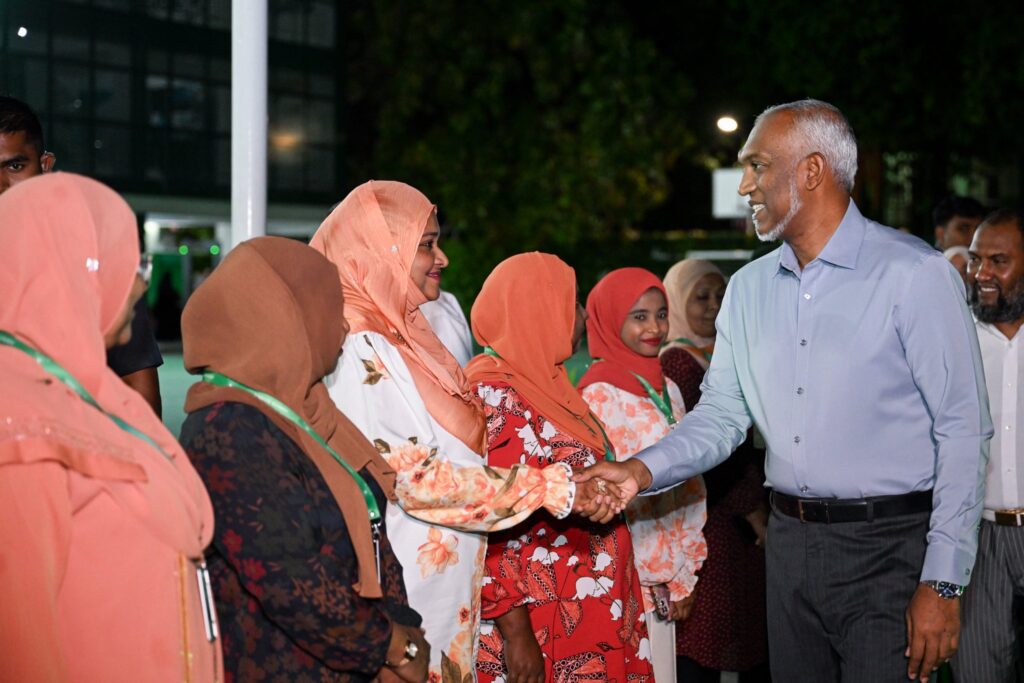 އަންހެން ކުދިންނަކީ މާދަމާގެ ލީޑަރުން، ފުރުސަތު ފަހިކޮށްދޭނަން: ރައީސް