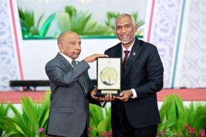 40 އަހަރުގެ ހިދުމަތަށް، މީދޫ މޫސާ އަންވަރަށް ސިއްހީ ދާއިރާއަށް ހިދުމަތްކުރުމުގެ އެންމެ މަތީ ޝަރަފު