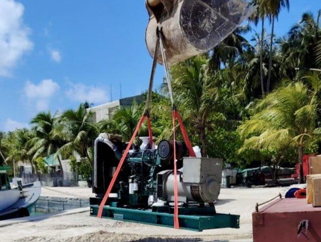 ދިގުރަށުގެ ކަރަންޓު ޚިދުމަތް ފުރިހަމަކުރަން 320 ކިލޯވޮޓްގެ ޖެނެރޭޓަރެއް ގެންގޮސްފި