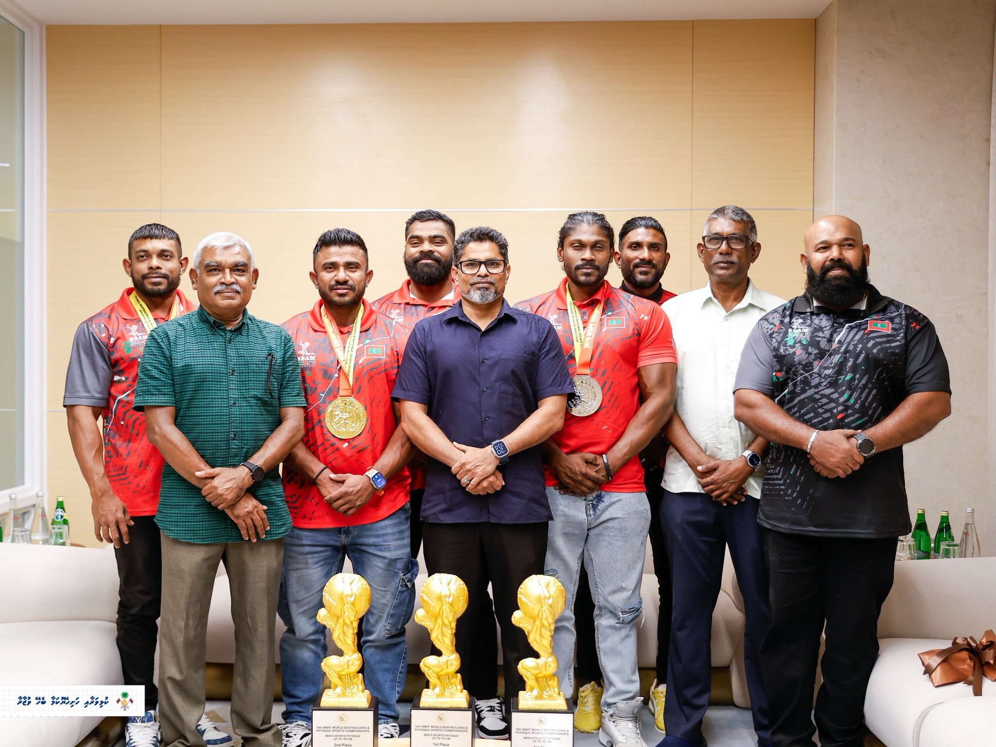 ބޮޑީބިލްޑިން ޓީމު 3 މެޑަލާއެކު ރާއްޖެ އައިސްފި