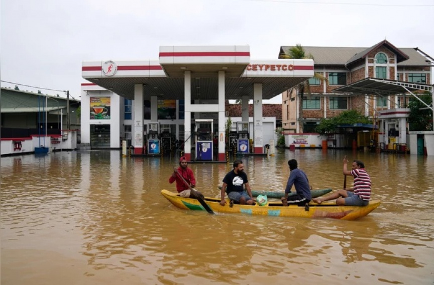 ތޫފާން ދިތުވާ: ލަންކާގެ ދަނޑުވެރިކަމަށް 100 މިލިޔަން ޑޮލަރުގެ ގެއްލުން