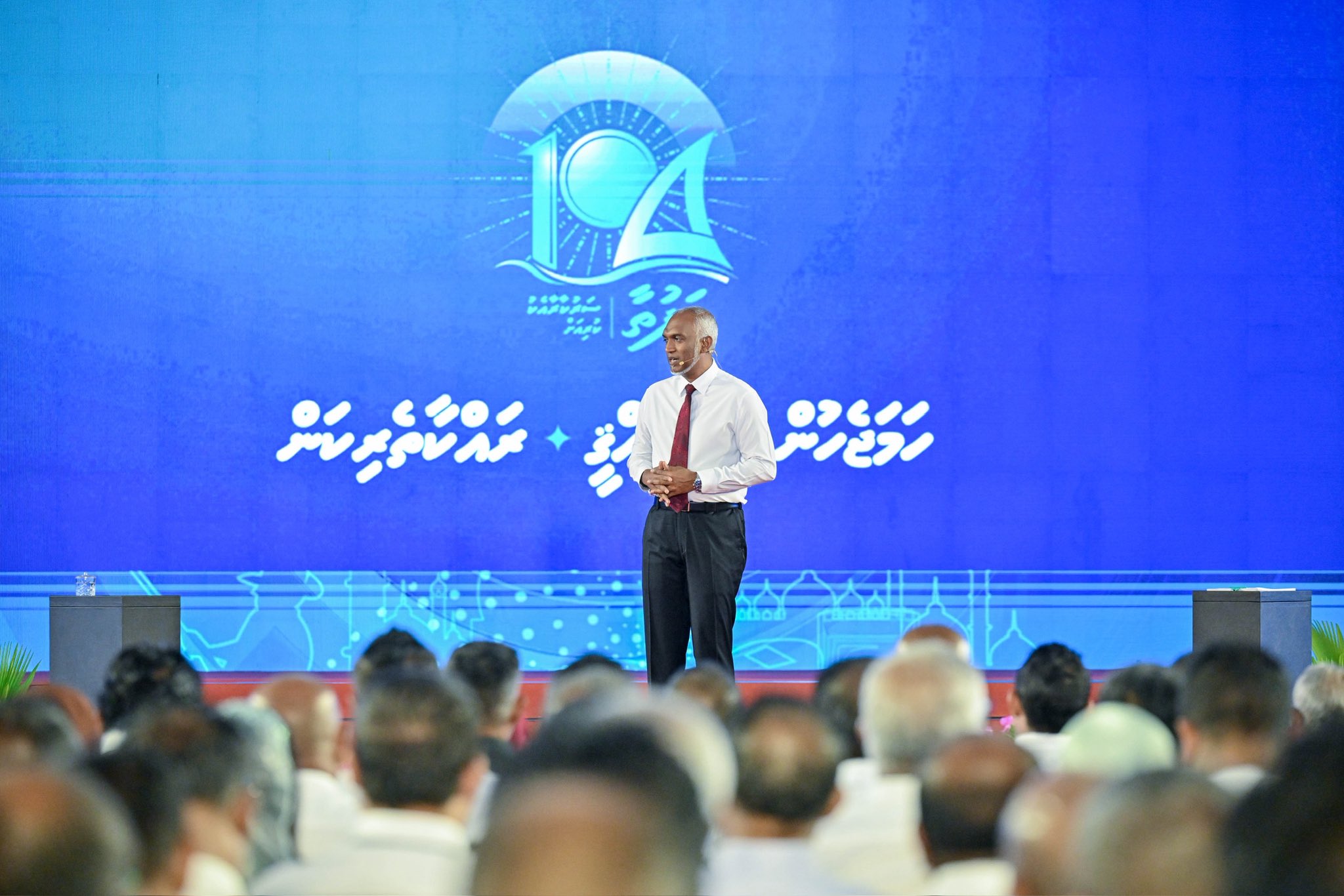 ތިން ކޮޓަރީގެ ފްލެޓްތަކުގެ ކުލި 10،000 ރުފިޔާއަށް ވުރެ ބޮޑު ނުވާނެ: ރައީސް