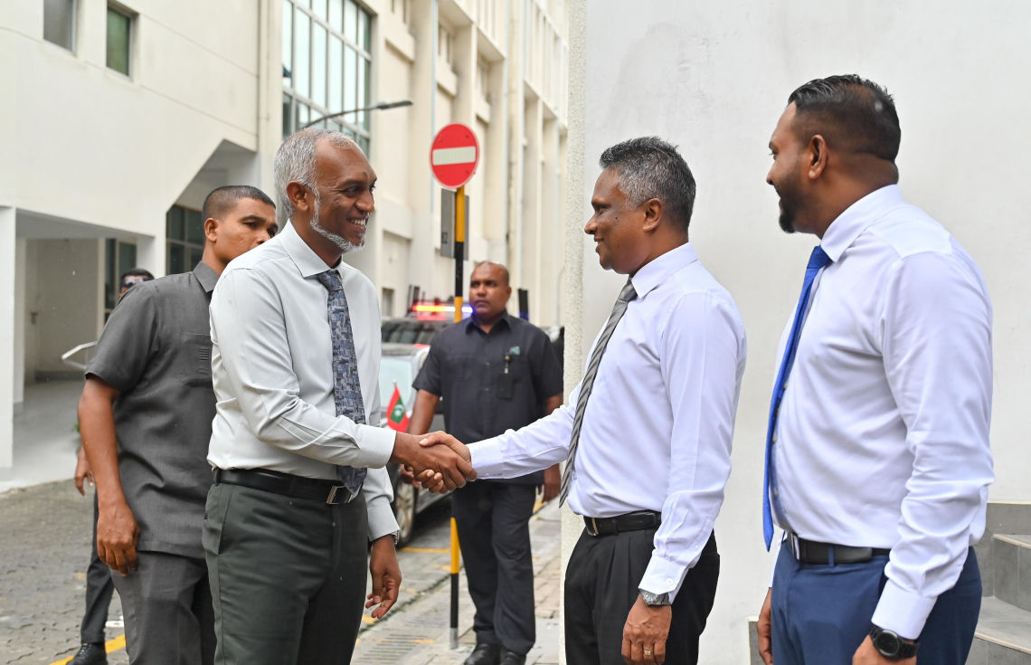 ހުޅުމާލޭގެ މުނިސިޕަލް ހިދުމަތް ބަދަލުކުރުމުގައި ސަރުކާރާއި މޭޔަރުގެ ކޯޅުމަކަށް!