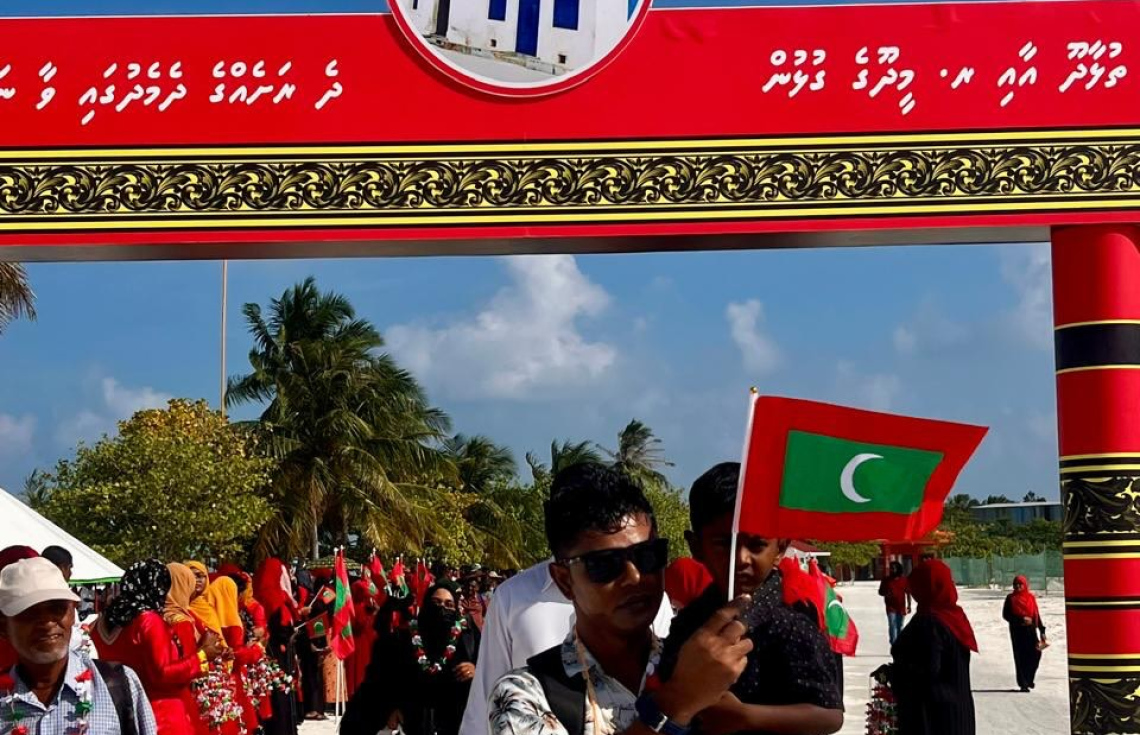 އެއްބައިވަންތަކަމުގެ ދުވަހާ ގުޅިގެން މީދޫ ޓީމު ތުޅާދަށް