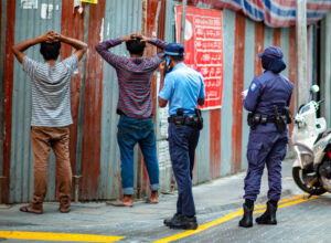 ތަކުރާރުކޮށް ކުށްކުރާ 1000 މީހުން އެބަތިބި: ޕޮލިސް