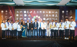 އަށް ހަތްވަނަ ކެރަމް ވޯލްޑް ކަޕުގެ ހުރިހާ ޗެމްޕިއަންކަމެއް އިންޑިއާއަށް