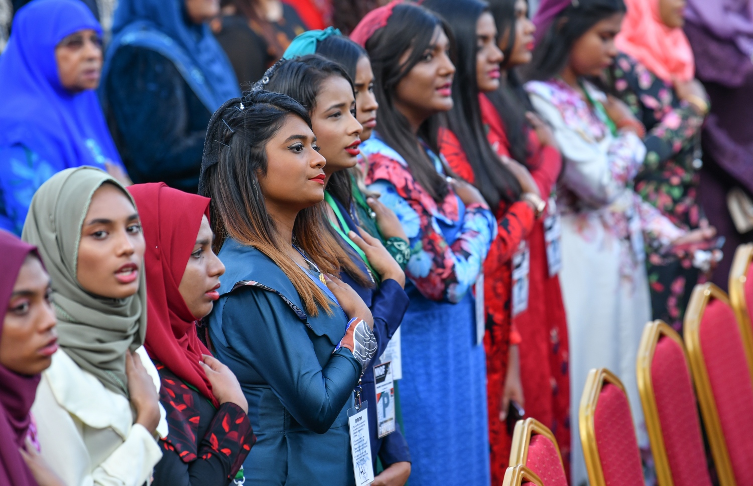 ސިވިލް ސާވިސް އަންހެން މުވައްޒަފުންނަށް ދިވެހި ލިބާސް ލެވޭ ގޮތަށް ޤަވާއިދު އިސްލާހުކޮށްފި