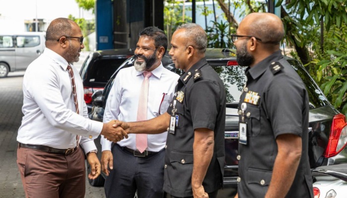 ޖަލުން ކުރާ ސްކޭމް ކޯލްތައް ރިޕޯޓްކުރަން އިލްތިމާސްކޮށްފި