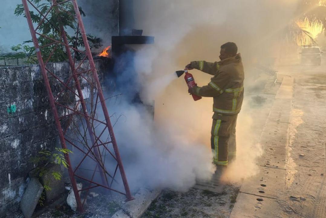 އައްޑޫ އިކުއެޓޯރިއަލް ހޮސްޕިޓަލް ކައިރީ ހުރި ކަރަންޓު ފޮއްޓެއްގައި ރޯވި އަލިފާން އެމްއެންޑީއެފުން ނިއްވާލައިފި