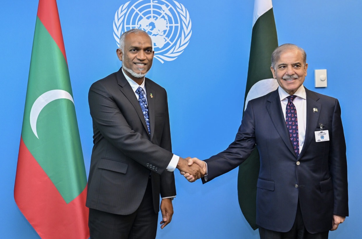 ކަރާޗީގެ ގުލް ޕްލާޒާގައި ހިނގިނުރައްކާތެރި އަލިފާނުގެ ހާދިސާއާ ގުޅިގެން ރައީސް ޕާކިސްތާނަށް ތައުޒިޔާ ފޮނުއްވައިފި