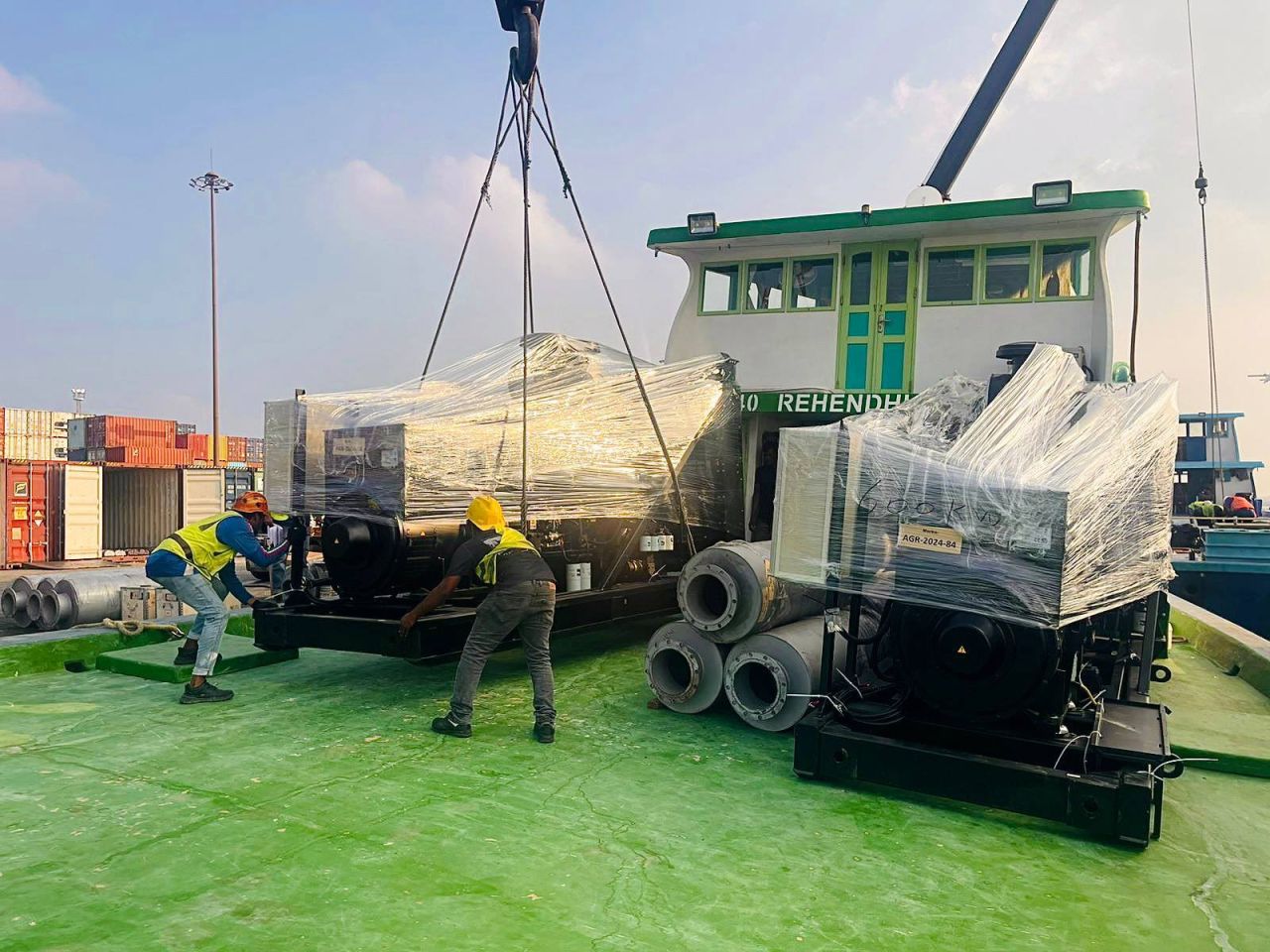 ރަމަޟާން މަހުގެ ޕީކަށް ތައްޔާރުވުމުގެ ގޮތުން ސްޓެލްކޯއިން ރަށްރަށަށް ޖަނަރޭޓަރު ފޮނުވަން ފަށައިފި