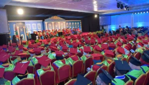 ހުއްދަ ނެތި ބޭރުގެ ކޯސްތައް ހިންގުމުން އެވިޑް ކޮލެޖަށް ފިޔަވަޅު އަޅައިފި