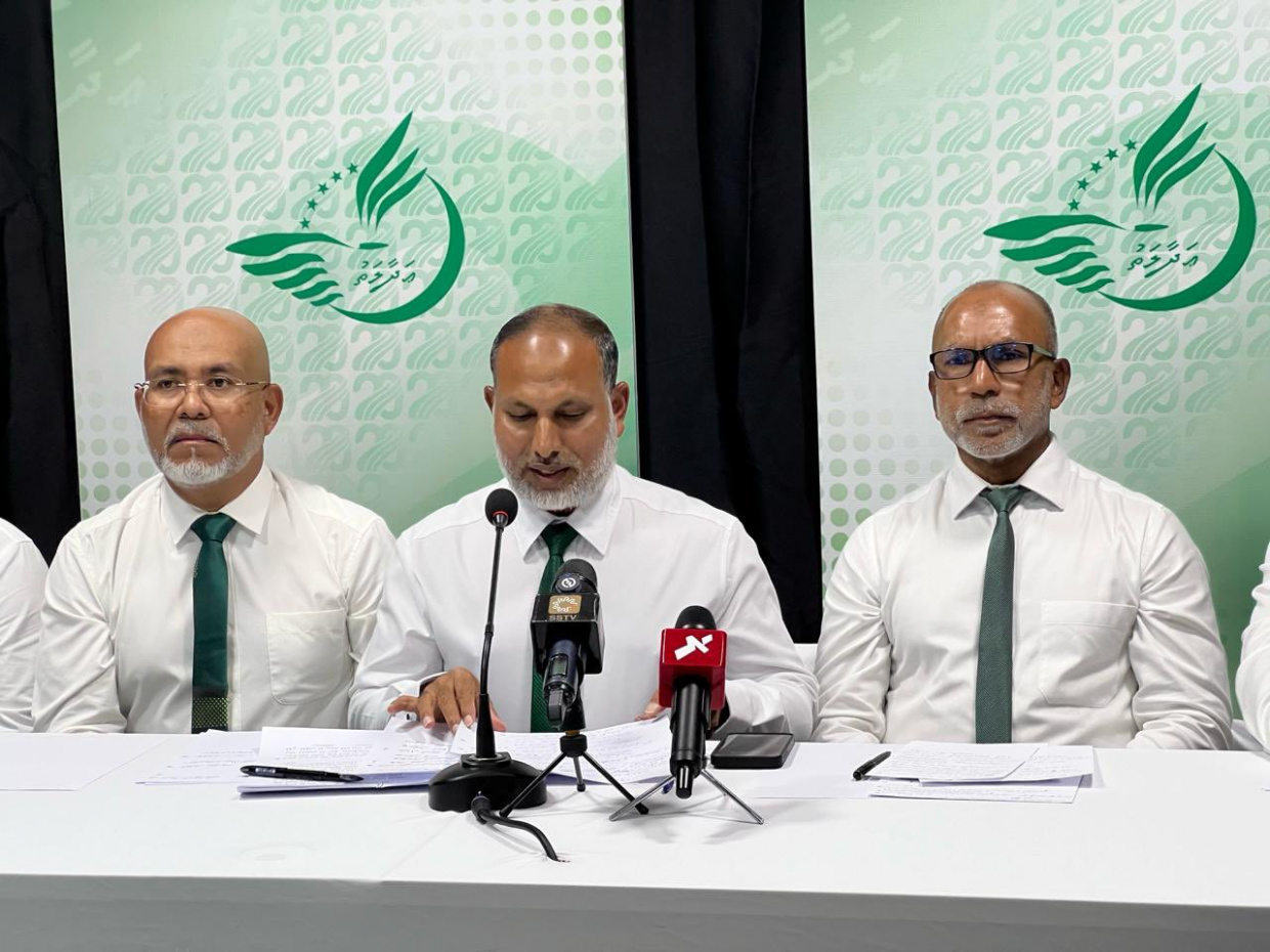 ސިވިލް ސާވިސް ހެދުން ގަވައިދަށް ގެނައި އިސްލާހަށް އަދާލަތުން ތާއީދު