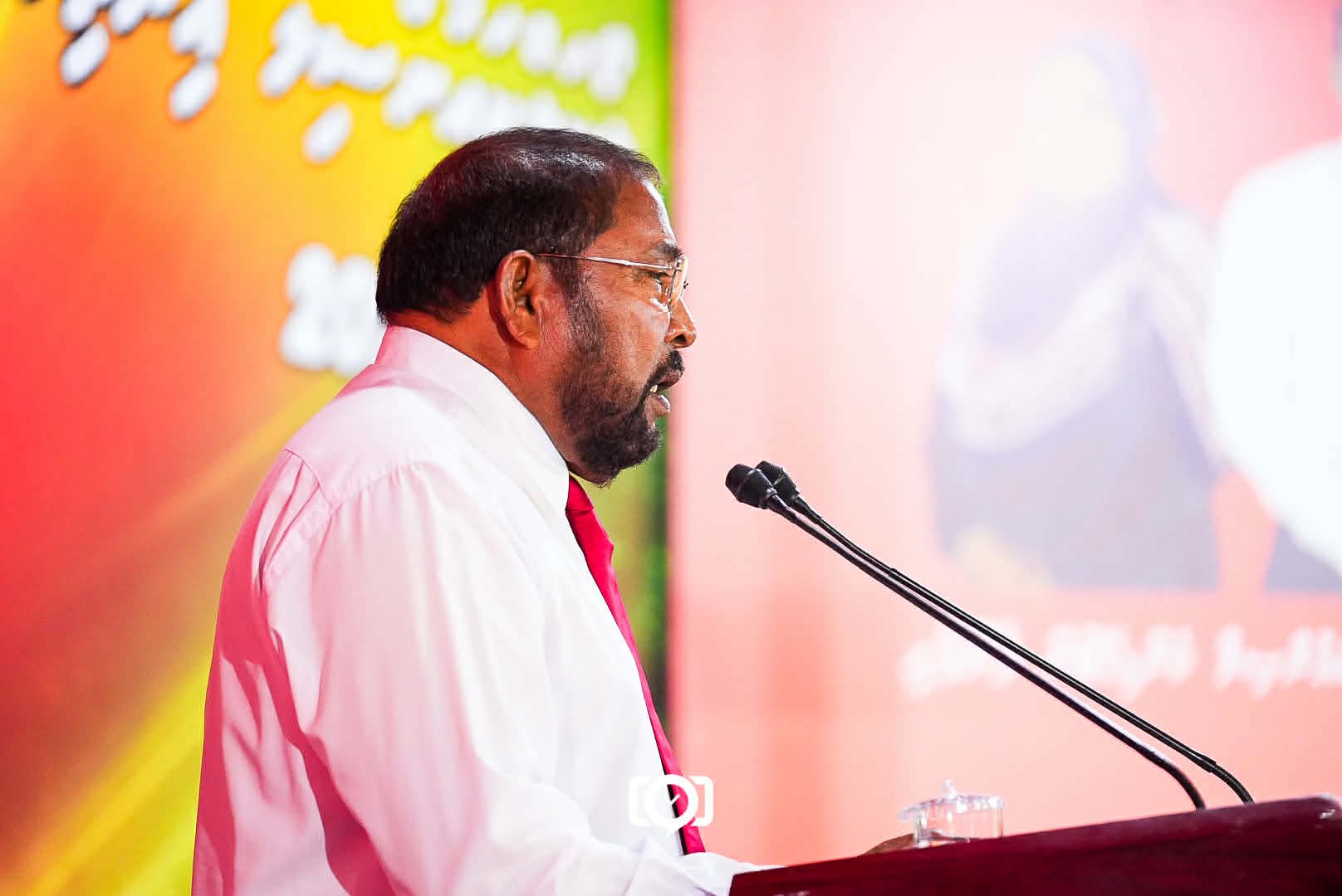 ގައުމުގެ ހަމަޖެހުމާއި ތަރައްގީއަށްޓަކައި ކައުންސިލް އިންތިހާބުގެ މެޖޯރިޓީ ސަރުކާރަށް ދޭންޖެހޭ: ގާސިމް