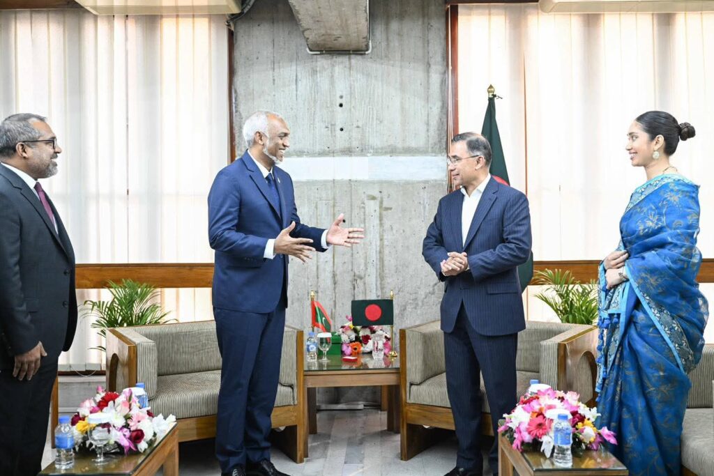 ބަނގުލަދޭޝްގެ އައު ބޮޑުވަޒީރު ތާރިގު ރަހުމާންއާ ރައީސް މުއިއްޒު ބައްދަލުކުރައްވައިފި