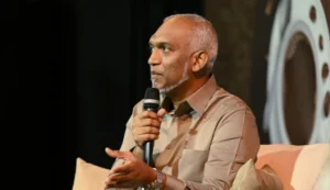 މަޖިލިސް މެންބަރުންނާއި ކައުންސިލަރުން ދައުރުގެ މެދުތެރެއިން ވަކިކުރެވޭނެ ގޮތް ހަދަން ޤާނޫނަށް އިޞްލާޙު ގެންނަނީ