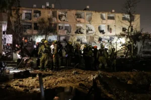 އިސްރާއީލުގެ ނިއުކްލިޔާ މަރުކަޒަށް އަމާޒުކޮށް އީރާނުން ރޭ ވަރުގަދަ މިސައިލް ހަމަލާތަކެއްދީ