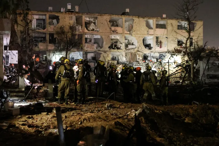 އިސްރާއީލުގެ ނިއުކްލިޔާ މަރުކަޒަށް އަމާޒުކޮށް އީރާނުން ރޭ ވަރުގަދަ މިސައިލް ހަމަލާތަކެއްދީ