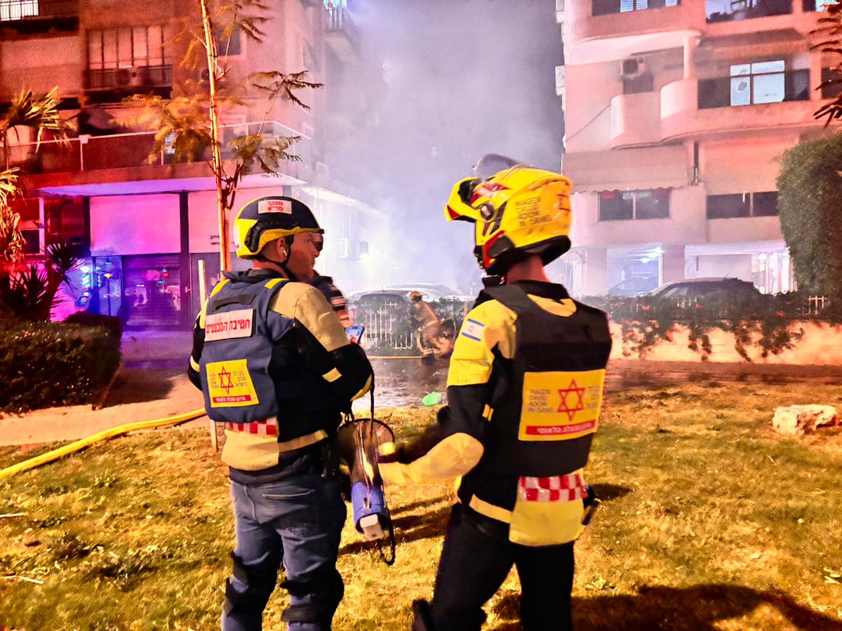 އީރާނުން އިޒްރޭލަށާއި، އިރާގާއި ކުވެއިތުގައި ހުރި އެމެރިކާގެ މަރުކަޒުތަކަށް ވަރުގަދަ ހަމަލާތަކެއް ދީފި