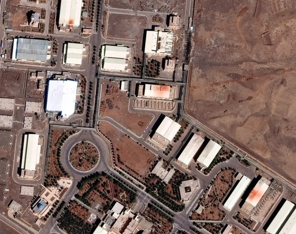 އީރާނުގެ ނިއުކްލިއަރ މަރުކަޒަކަށް އެމެރިކާއާއި އިސްރާއީލުން ވައިގެ ޙަމަލާތަކެއް ދީފި