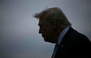 ހޯމޫޒް ކަނޑުއޮޅި 48 ގަޑިއިރު ތެރޭގައި ނުހުޅުވައިފިނަމަ އީރާނުގެ ކަރަންޓު އުފައްދާ މަރުކަޒުތައް "ފުނޑުފުނޑު" ކޮށްލާނަން: ޓްރަމްޕް