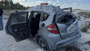 އައްޑޫ ސިޓީގައި ކާރެއް ފުރޮޅާލައި، ޑްރައިވަރަށް ސީރިއަސް އަނިޔާތަކެއް ލިބިއްޖެ