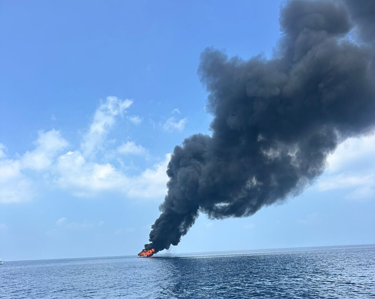 އައްޑޫ ފޭދޫ ކައިރީގައި އޮތް ޑައިވިން ދޯންޏެއްގައި ބޮޑު އަލިފާނުގެ ހާދިސާއެއް ހިނގައިފި