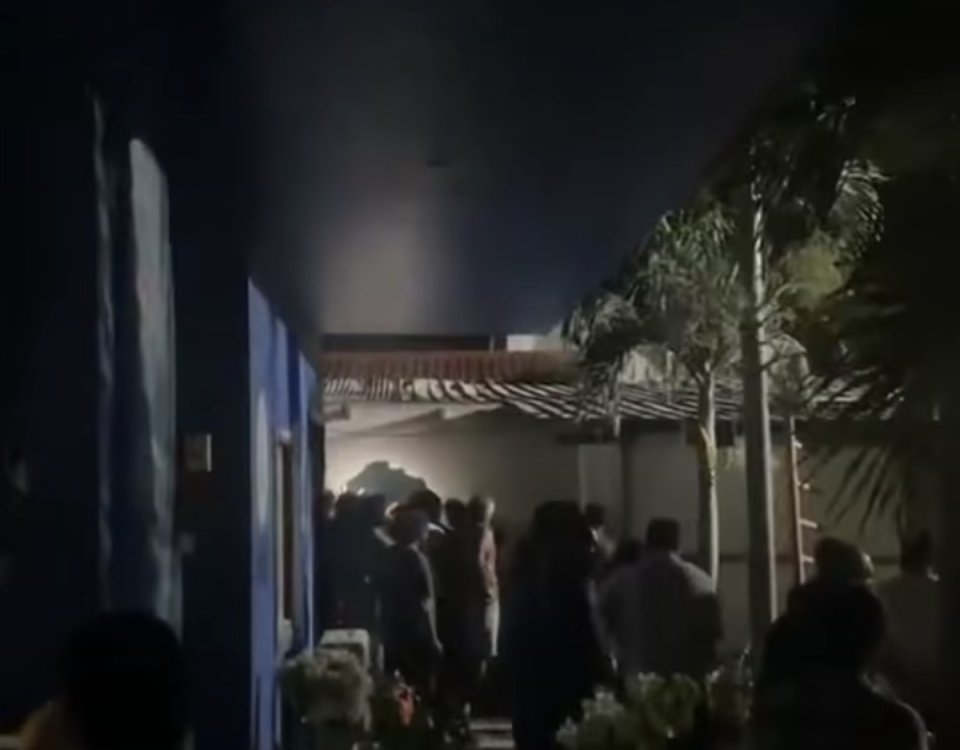 ދިގުރަށު އަލިފާނުގެ ހާދިސާ: ތާށިވި މީހުން ނެރުނީ ފާރު ތަޅާލައިގެން، 5 މީހަކު މަރުވެއްޖެ