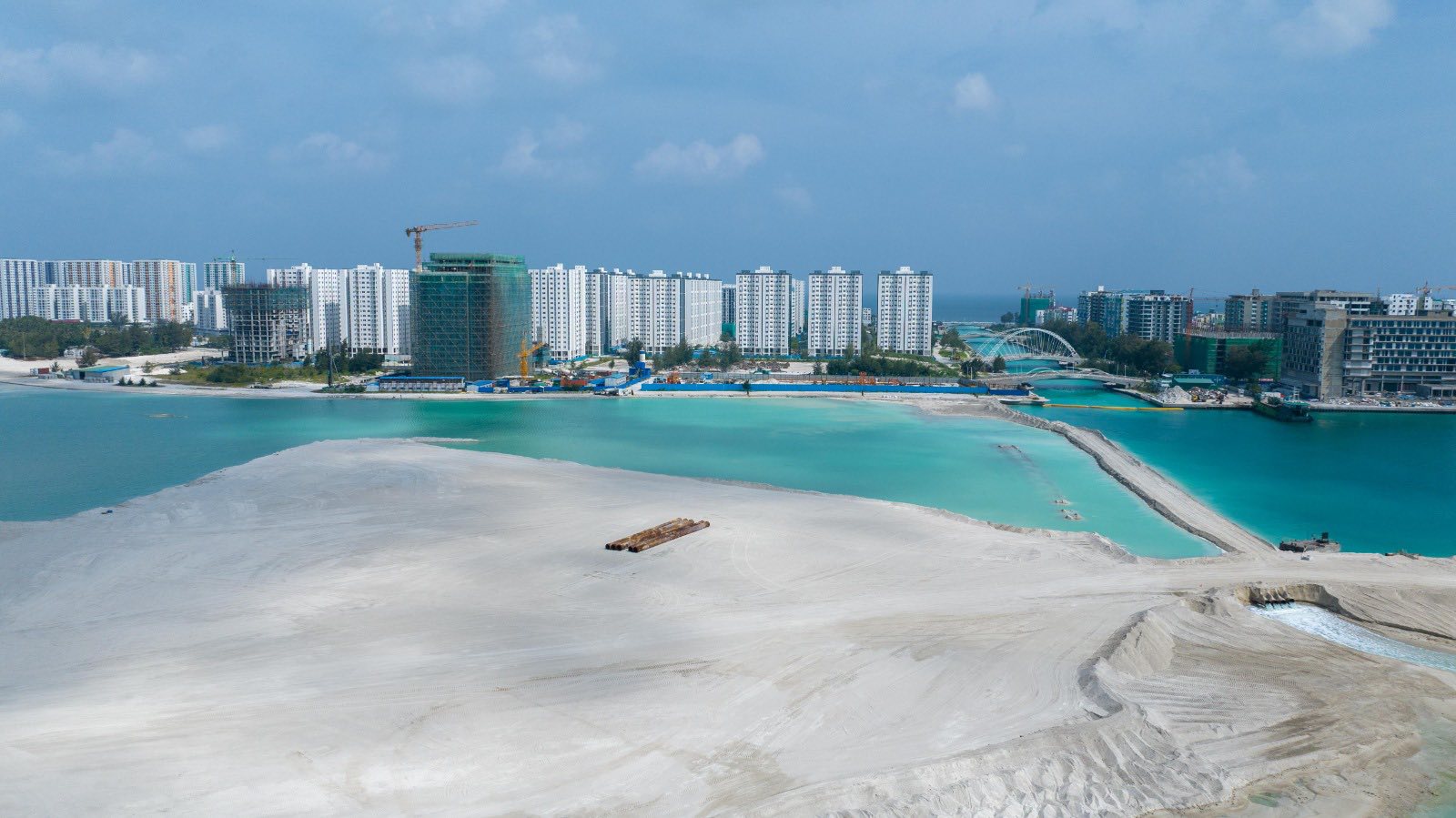 ހުޅުމާލޭގައި 1،000 ހައުސިން ޔުނިޓް އެޅުމަށް، ކޮންޓްރެކްޓަރުންނަށް ލުއިތަކަކާއެކު އަލުން ހުޅުވާލައިފި