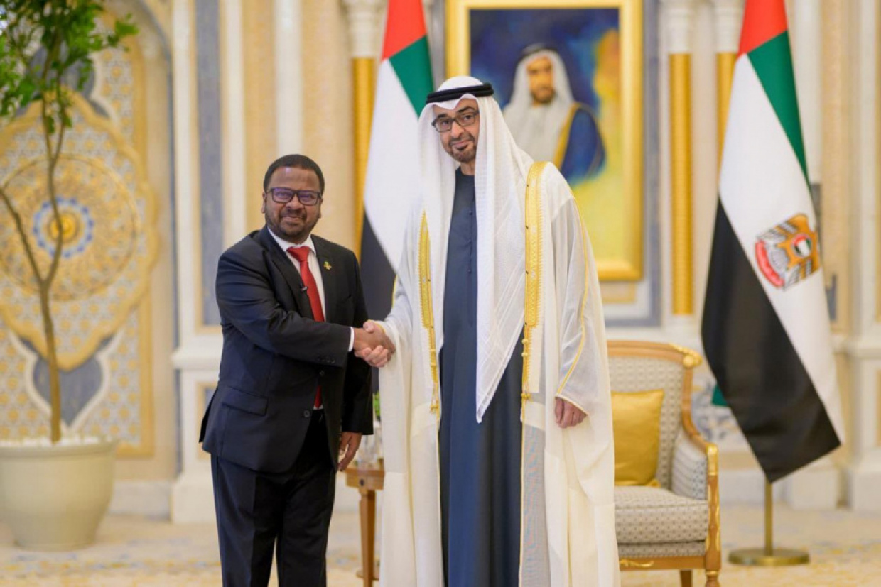 ޔޫއޭއީ ދޫކޮށް އެއްގަމު މަގުން އޮމާނަށް ދެވޭނެ، އެކަމަކު ވިސާ ނަގަންޖެހޭނެ: ސަފީރު