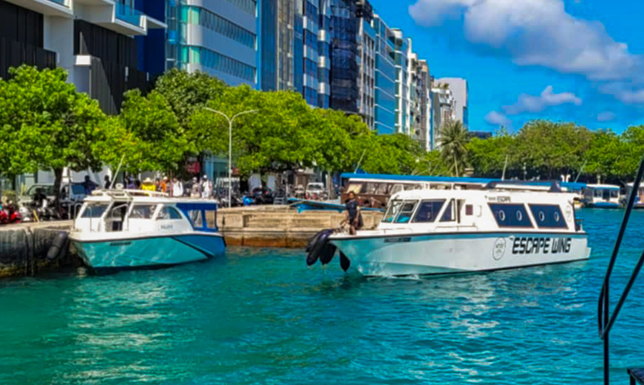 ބޮޑުތަކުރުފާނު މަގު ހެދުމަށްޓަކައި ހެންވޭރު ޓާމިނަލްގެ އަތޮޅު ފެރީތައް ބަދަލުކުރަނީ