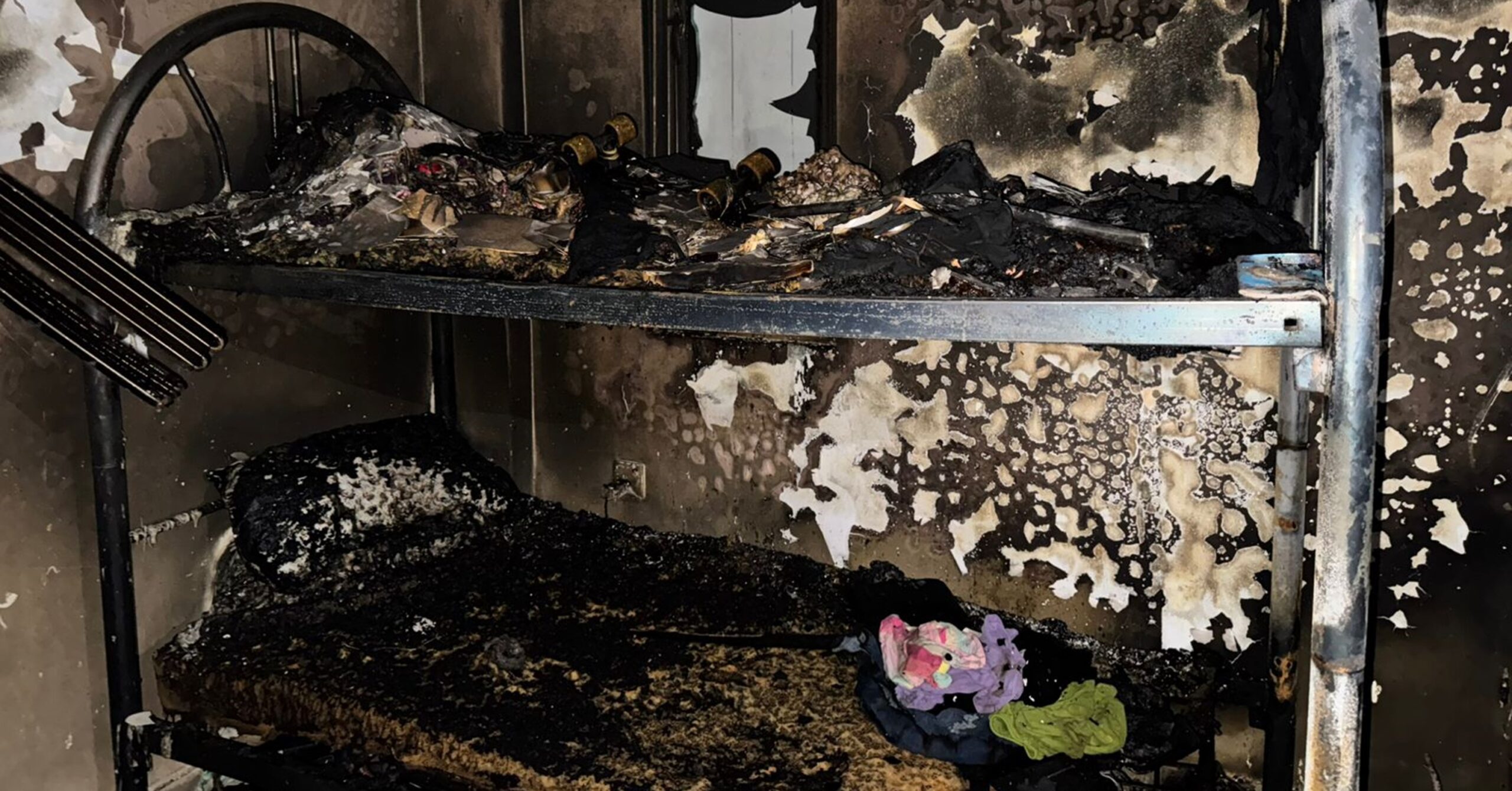 ހުޅުމާލޭ ގެއެއްގައި ރޯވެ ކޮޓަރިއެއް އެއްކޮށް އަނދައިފި