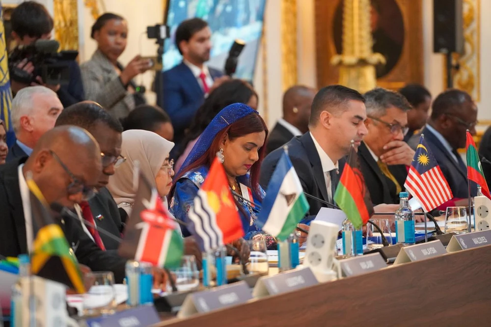 ކޮމަންވެލްތުގެ ޚާރިޖީ ވަޒީރުންގެ ބައްދަލުވުމުގައި ރާއްޖެއިން ބައިވެރިވެއްޖެ