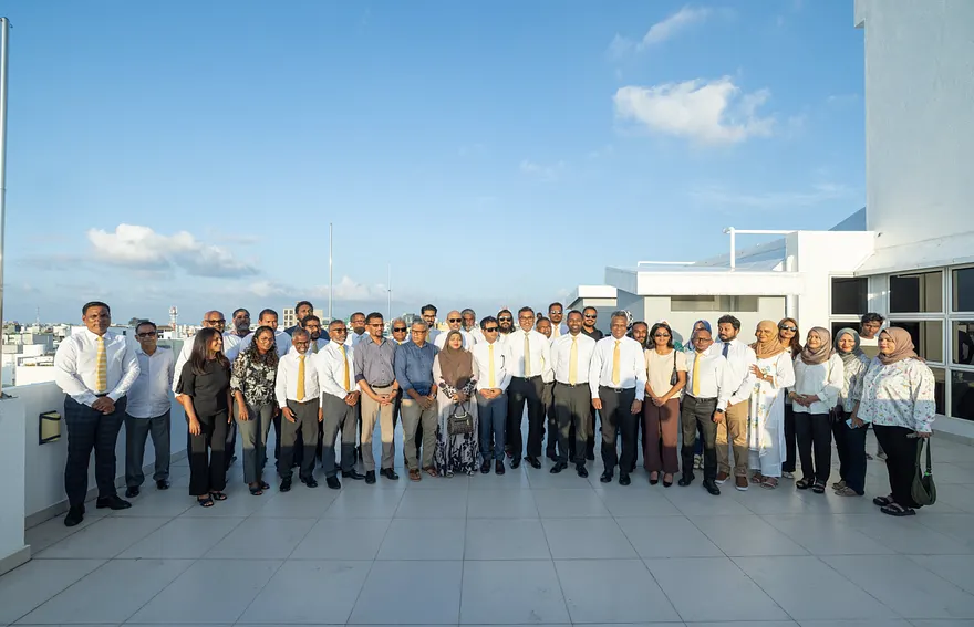 ރައީސް ސޯލިހުގެ ތާއީދާއެކު، އެމްޑީޕީގެ ޗެއާޕާސަން ކަމަށް ވާދަކުރައްވާ މީކާއީލްގެ ކެމްޕެއިން ފަށައިފި