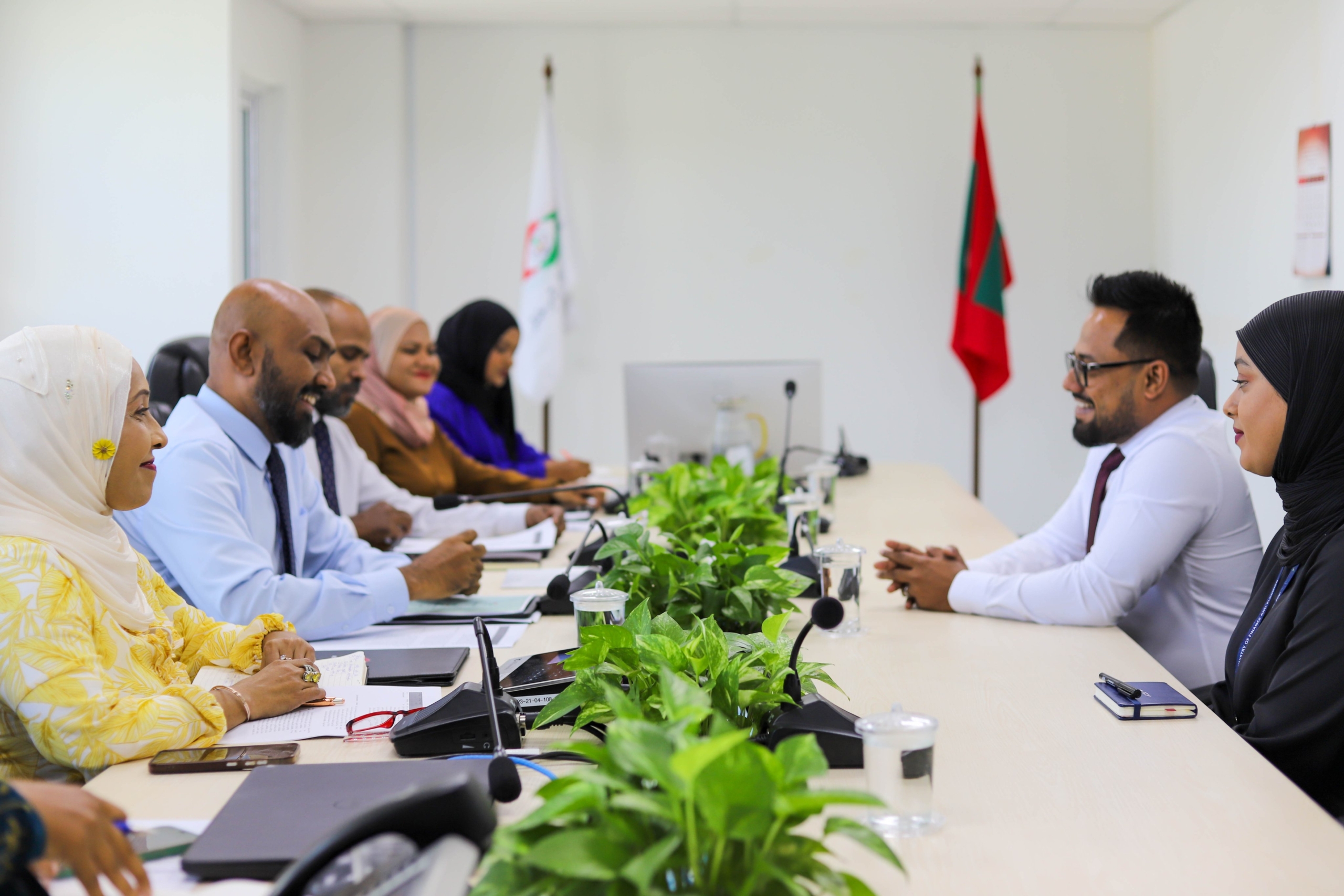 ސަރުކާރު ކުންފުނިތަކުގެ ނަޒާހަތްތެރިކަން ކަށަވަރުކުރުމަށް އޭސީސީ އާއި ޕީސީބީން މަޝްވަރާކޮށްފި