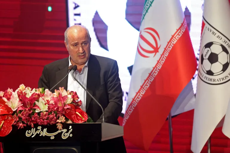 ކެނެޑާއަށް އެތެރެވިޔަނުދީ އިރާނުގެ ފުޓްބޯޅަ ފެޑެރޭޝަނުގެ އިސްވެރިން ފޮނުވާލައިފި