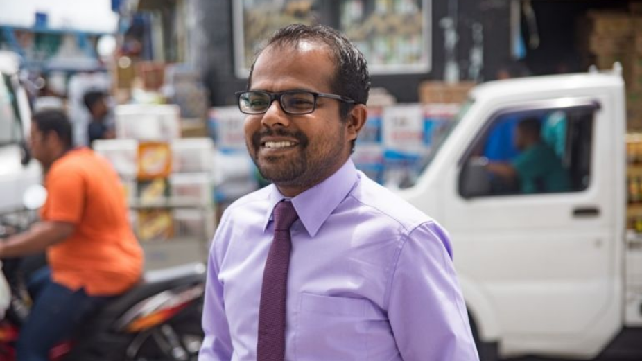 ’އަދަދު' ނޫހުގެ ސީއީއޯ ފިޔާޒުގެ ޕާސްޕޯޓު ހިފަހައްޓައިފި