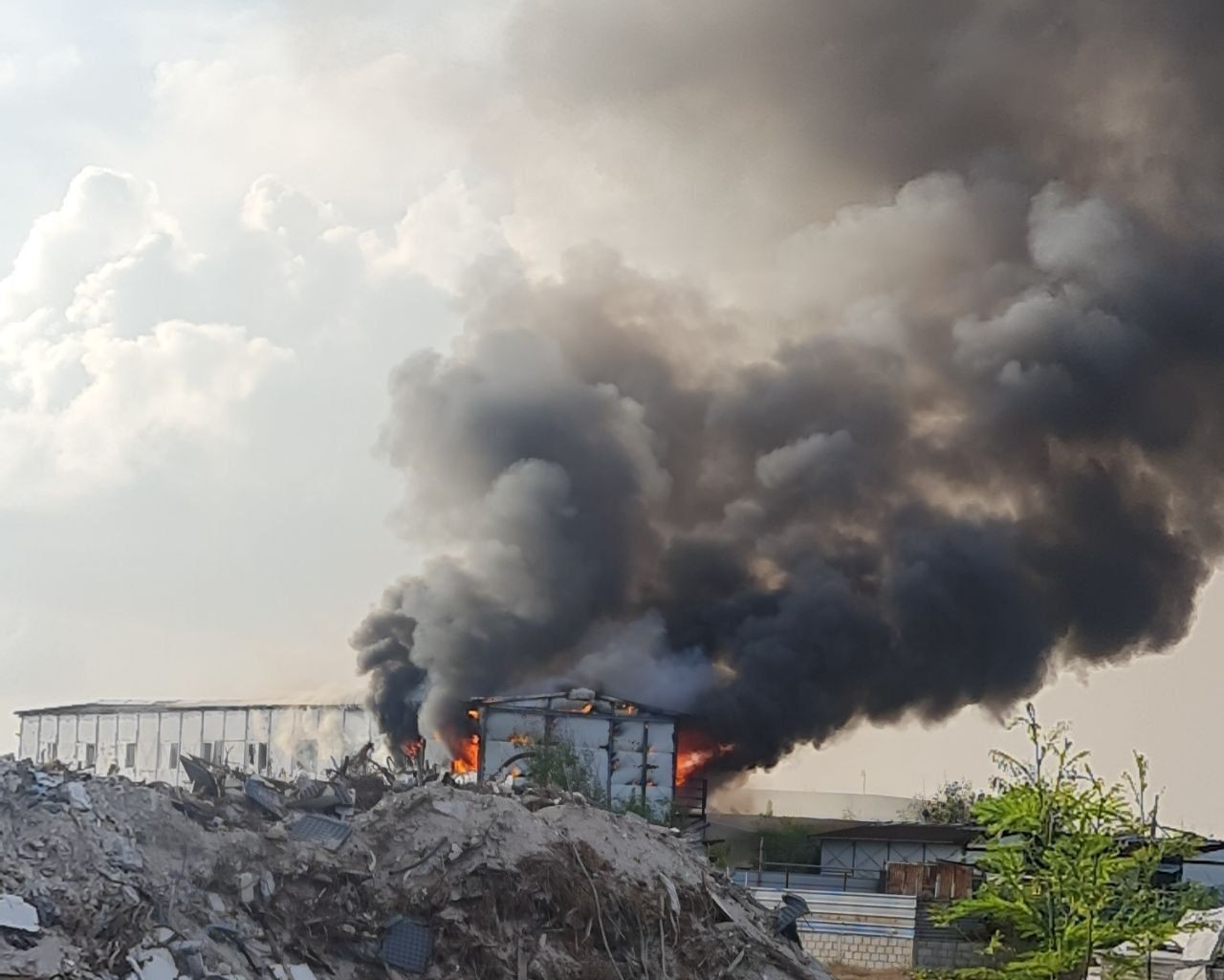 ހުޅުމާލެ ފޭސް 3 ގެ އެކަމޮޑޭޝަން ބްލޮކެއްގައި އަލިފާން ރޯވެ، އެމްއެންޑީއެފް ހަރަކާތްތެރިވަނީ