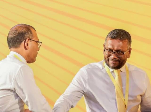 ނަޝީދުގެ ހުށަހެޅުއްވުން: ސަރުކާރުގެ ވެރިއަކަށް ފައްޔާފައްޔާޒު، ދައުލަތުގެ ވެރިއަކަށް ނަޝީދު