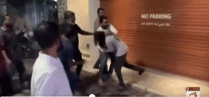 އެމްޑީޕީގެ މުޒާހަރާގެ ތެރެއިން މޭޔަރު އާޒިމަށް ހަމަލާދީފި