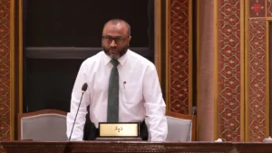 ޙައްޖު ކިއޫ ދިގުވީ ކޮވިޑްގެ ބެކްލޮގާއި ކުރިއާލާ ފައިސާ ދައްކައިގެން ކިއޫގައި ޖެހޭތީ: ޝަހީމް