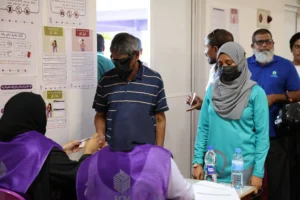 މުހިންމު ތިން އިންތިޚާބުގެ ވޯޓުލުން ފެށިގެން އަމާންކަމާއެކު ކުރިއަށް