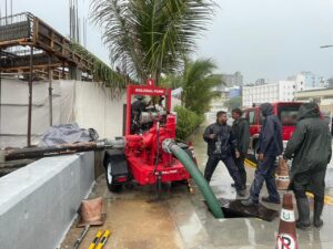 މާލޭގައި ފެންބޮޑުވެ ފެން ހިންދަން ފަށައިފި: ކުރިއަށް އޮތް 3 ދުވަހުވެސް ވިއްސާރަކުރާނެ