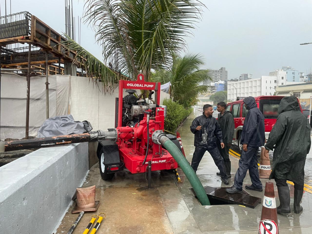 މާލޭގައި ފެންބޮޑުވެ ފެން ހިންދަން ފަށައިފި: ކުރިއަށް އޮތް 3 ދުވަހުވެސް ވިއްސާރަކުރާނެ