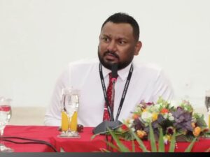 ޕާޓީއަށް ވަގުތު ދެވޭނެ ބޭފުޅަކަށް ފުރުސަތު ދެއްވުމަށް ޕީއެންސީގެ އެސްޖީ ކަމުން މުއާޒު އިސްތިއުފާ ދެއްވައިފި