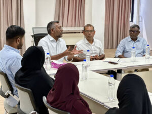 ނަޝީދުގެ ކެމްޕެއިންގައި އިބުރޭ އުޅުއްވާތީ ފިޔަވަޅު އަޅައިދޭން މީކާއީލް އެދިވަޑައިގެންފި