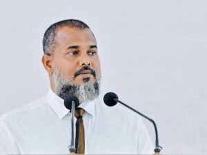 ރެކޯޑަކާއެކު ކިނޮޅަސް ކައުންސިލްގެ ރައީސްކަން ޖެހިޖެހިގެން ފަސްވަނަ ފަހަރަށް އަހްމަދަށް