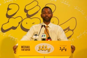 އެމްޑީޕީގެ މެމްބަރުން ނަޝީދުގެ ކިބައިން މާފަށް އެދެން ނުޖެހޭނެ: މީކާއީލް